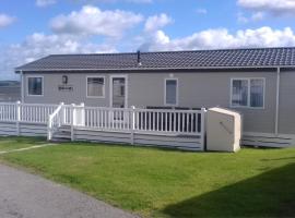 Clearwater Lodge Bude, cottage in Poundstock