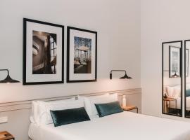 Room Mate Collection Helen Berger