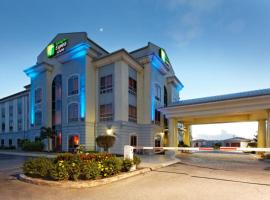 Holiday Inn Express Trincity by IHG, hotel con parking en Piarco