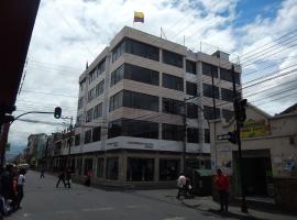La Merced Plaza Hostal, hotel a Riobamba