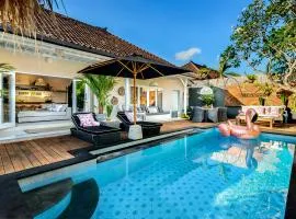 Villa Bloom 4 - 2 King bedrooms , Sleep 4 Pax, private pool, Seminyak