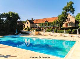 CHATEAU DE LACOMTE COUNTRY CLUB, hotel v destinaci Carlucet
