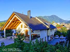 Tourist farm Megušar, koča v mestu Škofja Loka