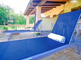 Appartamento fronte mare Perdepera, Hotel in Cardedu