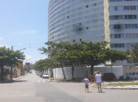 Apartamento frente a praia, viešbutis mieste Peruibė