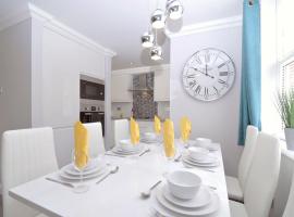 Twenty Three B - 3 bedroomed apartment, hotel bajet di Lee-on-the-Solent