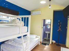 Patoey House, hotel di Chon Buri