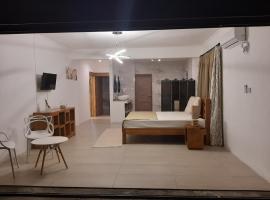 Om tourist Residence, βίλα σε Trou dʼ Eau Douce