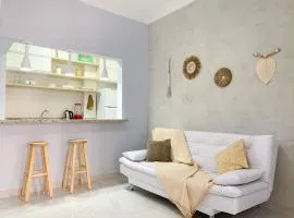Conforto em Copacabana- 100m da praia - BR1033
