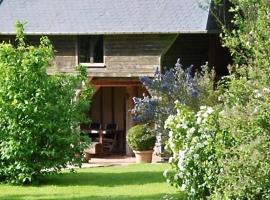 Bergerie de la Moutonnière, hotel with parking in Le Pin