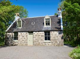 Dunvegan Castle Gardens Cottage, holiday home in Dunvegan