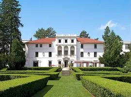 Geneva On The Lake Boutique Resort Hotel