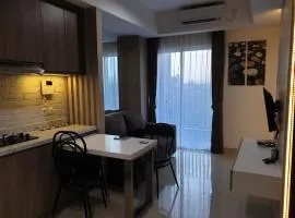 Apartemen Grand sungkono Lagoon Venetian.