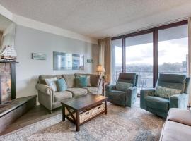 Sand & Sea: Coastal Range (312), pet-friendly hotel in Seaside