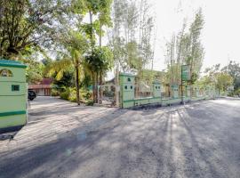 Omah Nggunung Cafe & Homestay, hotel v destinaci Yogyakarta