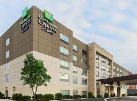 Viesnīca Holiday Inn Express & Suites Chicago O'Hare Airport, an IHG Hotel pilsētā Despleinsa