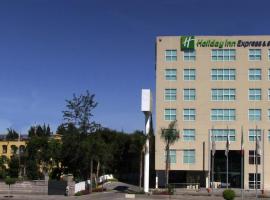 Holiday Inn Express & Suites Queretaro, an IHG Hotel, hotel in Querétaro
