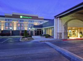 Holiday Inn Cincinnati-Riverfront by IHG, hotel v destinaci Covington