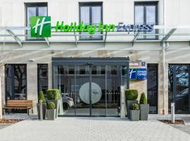 Holiday Inn Express Munich - City East, an IHG Hotel, hôtel à Munich (Berg am Laim)