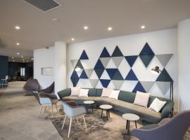 Holiday Inn Express - Paris - CDG Airport by IHG, hotel com estacionamento em Roissy
