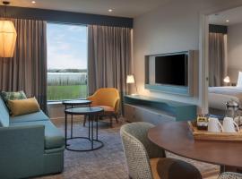Staybridge Suites London Heathrow - Bath Road, an IHG Aparthotel, hotel en Hillingdon