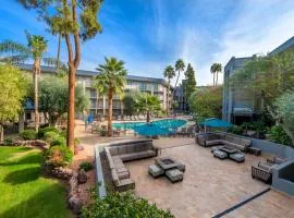 Holiday Inn and Suites Phoenix Airport North by IHG