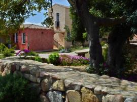 Hotel La Corte Rosada, hotel Villasimiusban