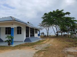ALA Beach Lodge - Ketapang Homestay, chalet i Kota Bharu