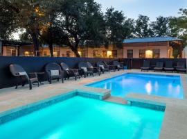 Hotel Flora and Fauna, hotel in Wimberley