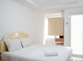 Stylish and Posh Studio Baileys Apartment By Travelio