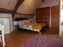 Les Tachats, holiday rental in Hautefort