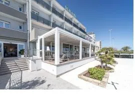 Hotel Tritone