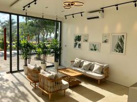 Coconut Hotel Phú Yên โรงแรมในตวีฮหว่า