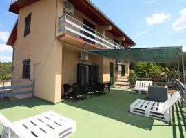 Hostel Marko, hotel in Tisno