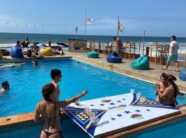 The Point Mancora - Beach Party Hostel, albergue en Máncora