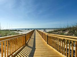 Direct Oceanfront Condo with Resort Amenities and View, hotel a Hilton Head Island