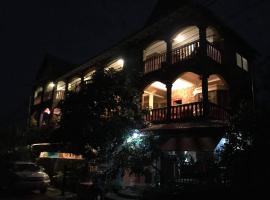 Kep Villa Hill Guest House 1, hotel di Kep