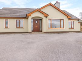 Rossanean, holiday home in Farranfore