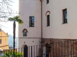Castello di Cortanze, hotel v destinaci Cortanze