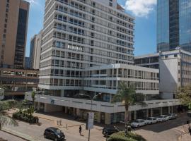 The Oakwood Hotel โรงแรมที่Nairobi CBDในไนโรบี