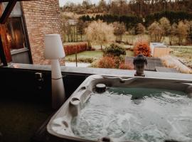 At Home - Jacuzzi privatif, B&B i Gesves