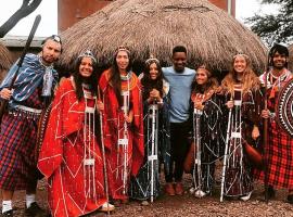 Maasai Hostel Tanzania, glamping site sa Arusha