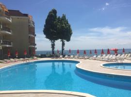 Helios Hotel, golfhotel in Baltsjik