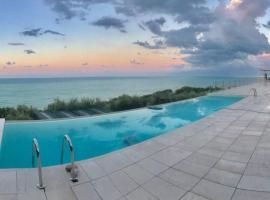 Stunning Design Villa with unique 180º sea views, hotel v destinaci Marina di San Vito
