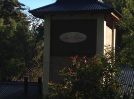 Los Abetos B&B 3, hotel din El Bolsón