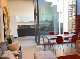 Splendido nuovo Loft nel centro، فندق في سينِغاليا