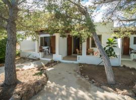 APARTAMENTOS CASA EUGENIO FORMENTERA, Hotel in La Savina