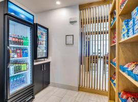 Holiday Inn Express & Suites - Denton South by IHG, hotel en Denton