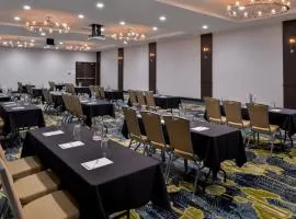 Holiday Inn & Suites - Farmington Hills - Detroit NW, an IHG Hotel