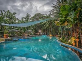 Oasis at Palm Cove, hotel v destinaci Palm Cove